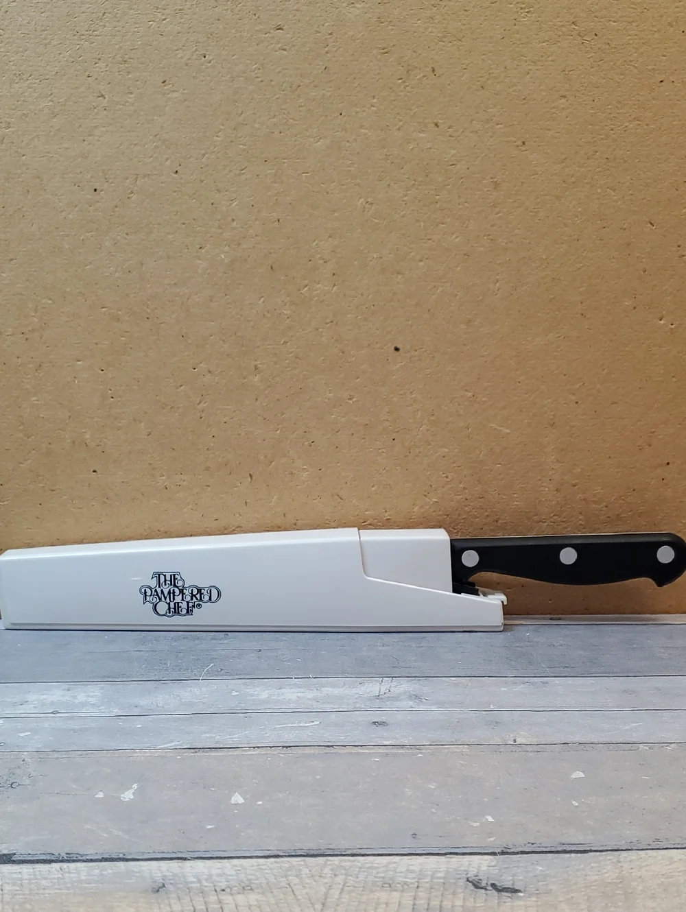 Pampered Chef Knife in Self Sharpening Case